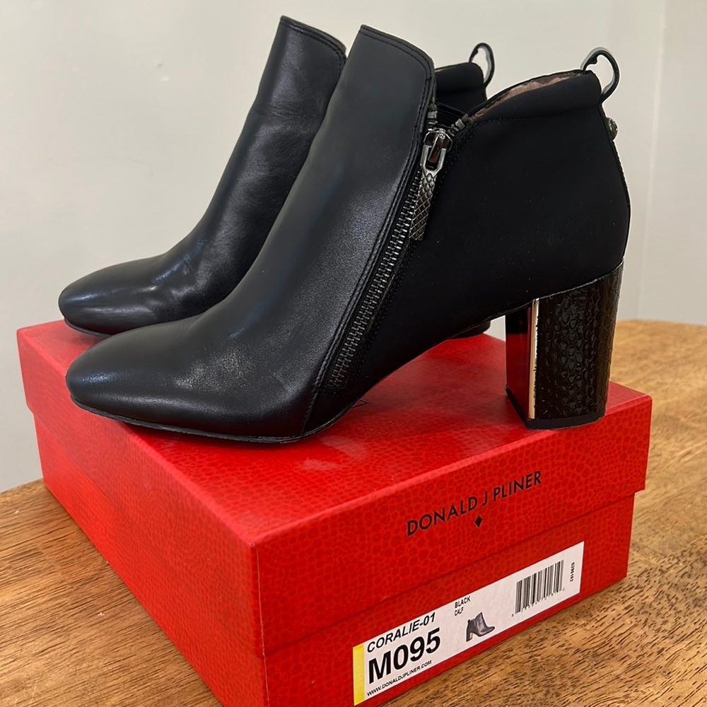 Donald J Pliner Black Heeled Booties